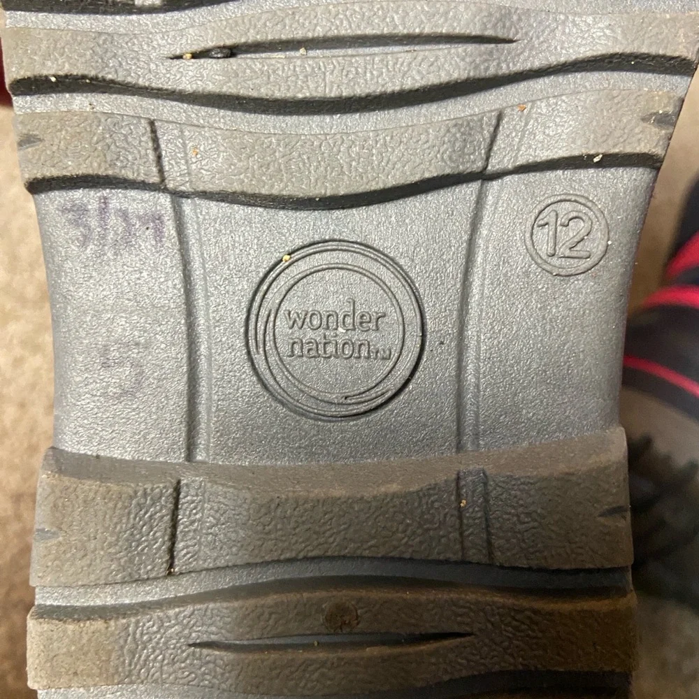 - Wonder Nation Temp Rated Skid Resistant Isolation/Isolant Winter Boot Size‎ 12